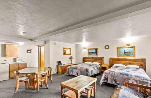 Crescent Hotel | Willamette Pass Inn