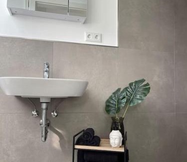 Holt Apartment | Willkommen in Ihrem silvollen Zuhause auf Zeit - ein Ort zum Wohlfühlen