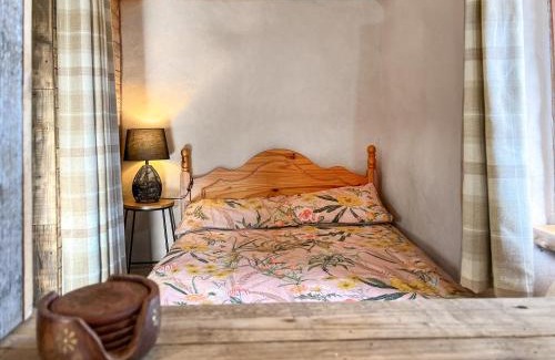 Forres House | Willow Bale Cabin - Uk49074