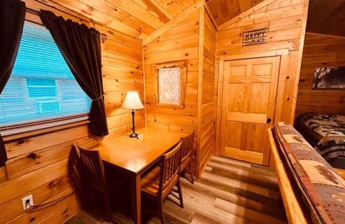 Thompsonville Ski Chalet | Willow Cabin