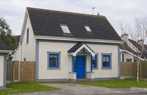 Rosslare House | Willow Grove HC No. 3 by Interhome