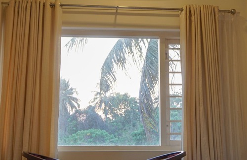 Perumbavoor Hotel | Willow Heights Athirapally