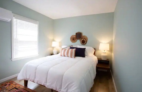 Capon Bridge Cabin | Willow Suite ~ 1 of 5 Unique Stays at Basswood ~ Ground Floor, Ramp Access