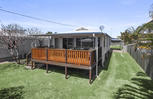 Golden Beach House | Wills Avenue No. 12. Golden Beach