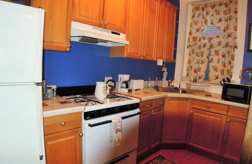 Downtown Baltimore Bed & Breakfast | Wilson House Bed & Breakfast