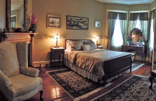 Downtown Baltimore Bed & Breakfast | Wilson House Bed & Breakfast
