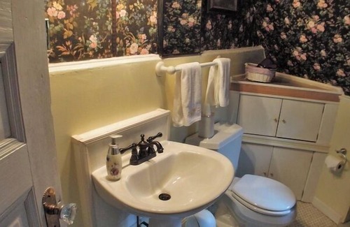 Downtown Baltimore Bed & Breakfast | Wilson House Bed & Breakfast