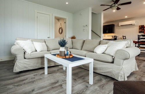 Boutiliers Point Cottage | Wilson's Coastal Club - C8n