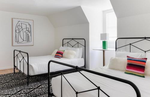 Wimberley Hotel | Wimberley Inn & bar