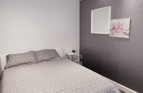 Oldham Apartment | Wimpole Lounge