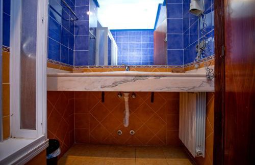 Sahagun House | Winahost Hostal del Camino II