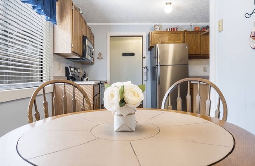 Branson West Cabin | Windjammer Cottage - Branson