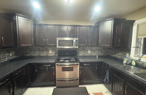 Woodslee House | Windsor Home Room 3