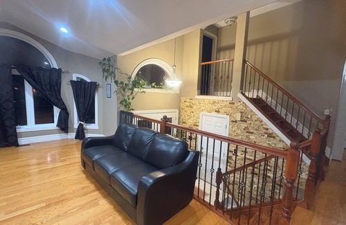Woodslee House | Windsor Home Room 3