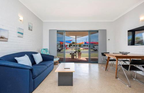 Lancelin Apartment | Windsurfer Beach Chalet 3