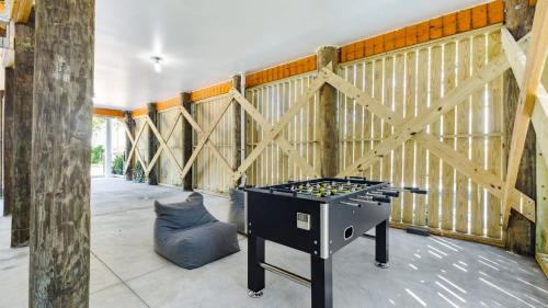 Folly Beach House | Windward House by AvantStay Walk to Beach Restaurants Saltwater Pool