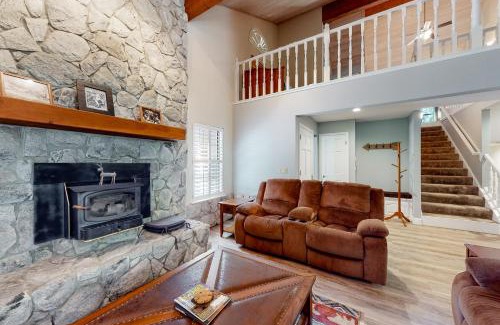 Shaver Lake House | Windwood Inn