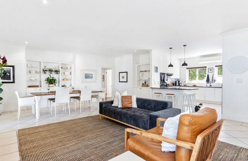 Raithby House | Winelands Villa - Three Bedroom House, Sleeps 6