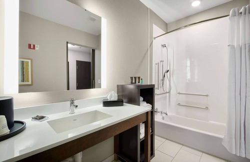 Hurricane Hotel | Wingate by Wyndham Hurricane WV