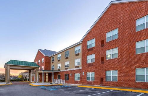 Waldorf Hotel | Wingate by Wyndham Waldorf - Washington DC Area