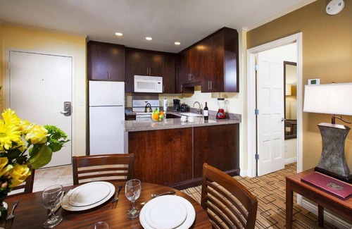 Solana Beach Hotel | Winners Circle Resort