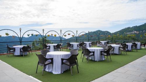 Kumarhatti Hotel | Winnies Holiday Resort & Spa