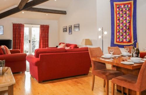 Low Newton House | Winster Fields