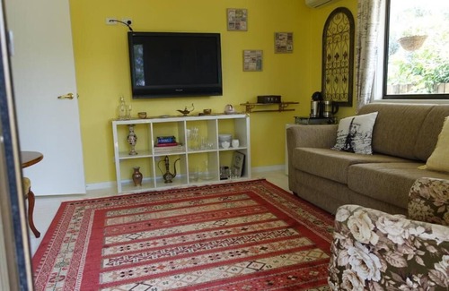 Palmwoods Bed & Breakfast | Winston Cottage
