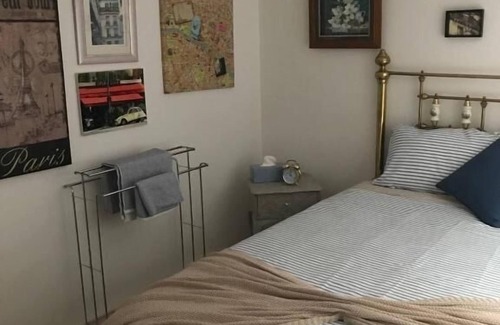Palmwoods Bed & Breakfast | Winston Cottage