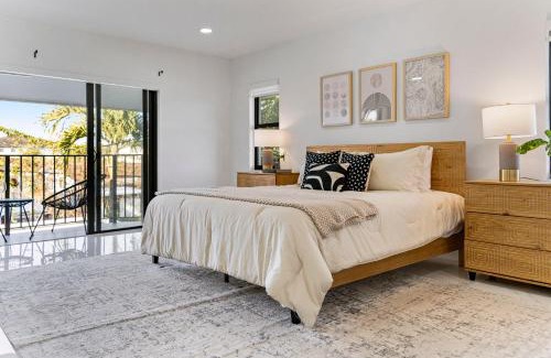 Olympia Heights House | Winter Sale! 4BR - Private Yard, Grill, Soaking Tub, Near Coral Gables & MIA Airport