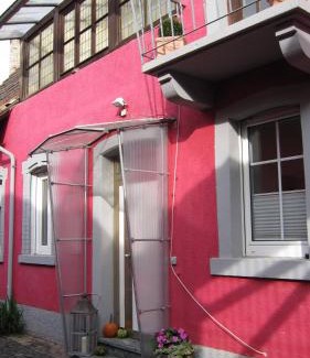 Neustadt-Geinsheim House | Winzeranwesen - Weingut Christian Eberley - Haupthaus I MINDESTAUFENTHALT 4 NÄCHTE - MINIMUM STAY 4 NIGHTS
