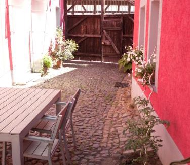 Neustadt-Geinsheim House | Winzeranwesen - Weingut Christian Eberley - Haupthaus I MINDESTAUFENTHALT 4 NÄCHTE - MINIMUM STAY 4 NIGHTS