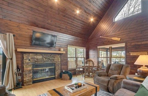 Turtle Lake Cabin | Wisconsin Cabin w/ Private Hot Tub & Deck