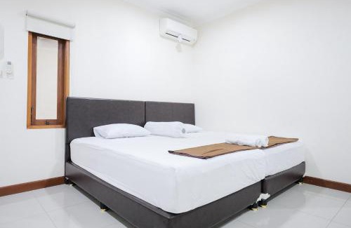 Jakarta Hotel | wisma delapan Mitra RedDoorz