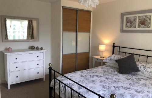 Eaton Mascott Apartment | Wisteria Cottages are self catering cottages in a beautiful village location