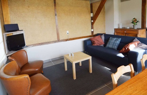 Flobecq House | With a broad view over the hilly landscape