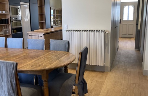 Saint-Palais-sur-Mer Villa | With private pool and facing the beach, character villa in the heart of the resort