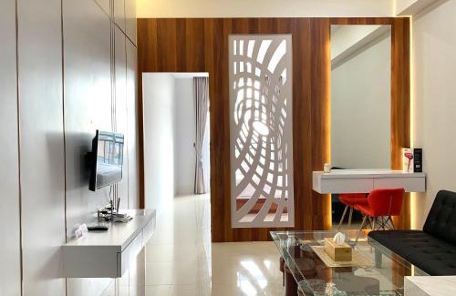 Lubuk Baja Apartment | Wiwi Formosa Residence - Kitchen-Balcony