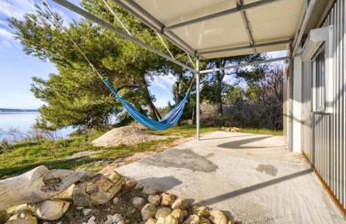 Ljubac House | Wohnen direkt am Meer