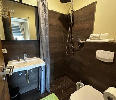 Gusterath Hotel | WohnRaum Gäste- & Boardinghaus