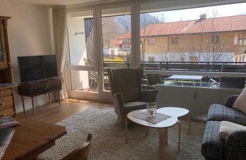 Schliersee Apartment | Wohnung Edelweiß - Wohnen auf Zeit - Homeoffice - nah am See - buchbar ab 28 Nächte