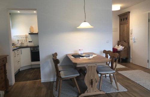 Schliersee Apartment | Wohnung Edelweiß - Wohnen auf Zeit - Homeoffice - nah am See - buchbar ab 28 Nächte