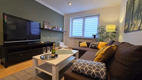 Kaiserslautern Apartment | Wohnung Medicus, 3 ZKB, Balkon, Garten, nähe Stadtpark, ruhig