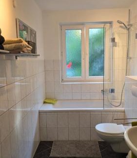 Kaiserslautern Apartment | Wohnung Medicus, 3 ZKB, Balkon, Garten, nähe Stadtpark, ruhig