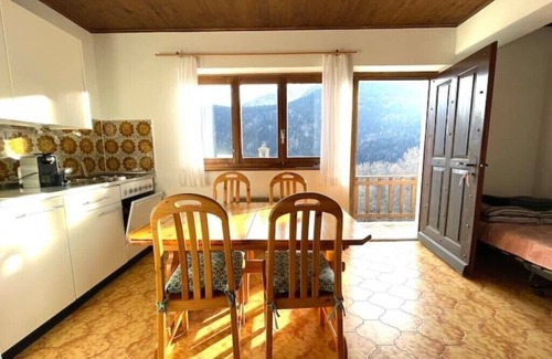 Calpiogna Apartment | Wohnung mit Parkplatz-terrasse-küche-berg Aussicht