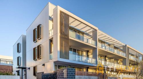 Phillip Apartment | Wonder in Woden - 2 bd 2bth Apt