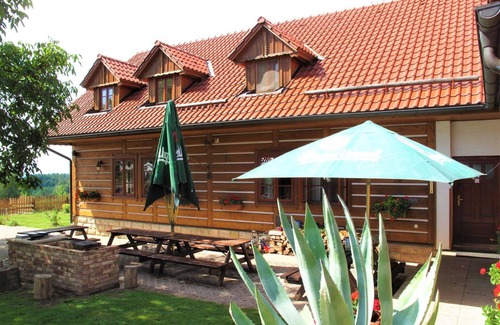 Uhlejov Villa | Wonderful private villa for 24 people with private pool, WIFI, TV, terrace, pets allowed and par.
