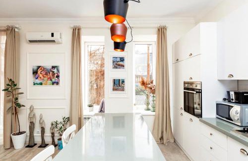 Vera Apartment | Wonderful apartment in the city center of Tbilisi