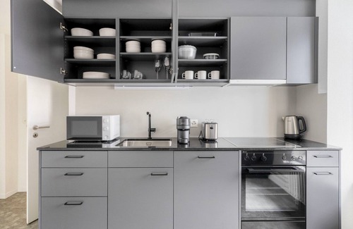 Hard Apartment | Wonderful Hard 1BR w/Shared W/D, 2 min to Groceries, by Blueground