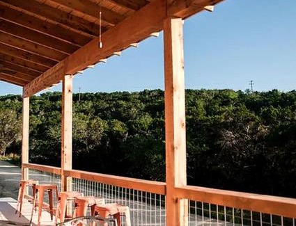 Dripping Springs House | Wonderful Open-Plan Cottage for a Fantastic Family Retreat to Texas Hill Country near Dripping Springs, Texas